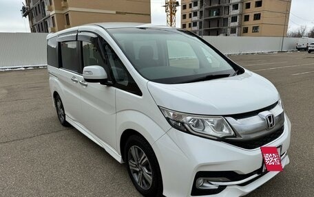 Honda Stepwgn IV, 2015 год, 2 095 000 рублей, 2 фотография