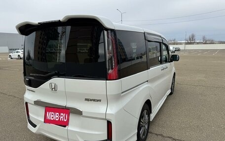 Honda Stepwgn IV, 2015 год, 2 095 000 рублей, 4 фотография