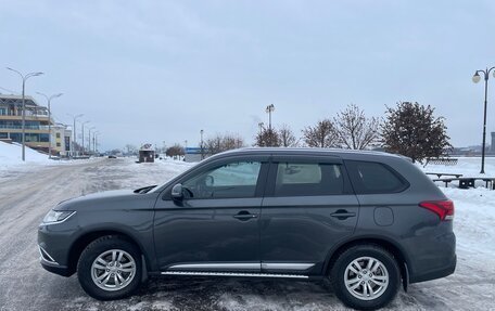 Mitsubishi Outlander III рестайлинг 3, 2017 год, 2 150 000 рублей, 5 фотография