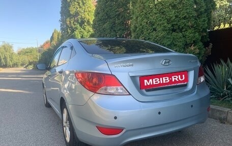 Hyundai Solaris II рестайлинг, 2011 год, 840 000 рублей, 3 фотография