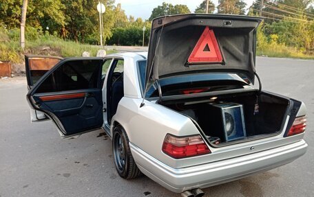 Mercedes-Benz E-Класс, 1995 год, 780 000 рублей, 12 фотография