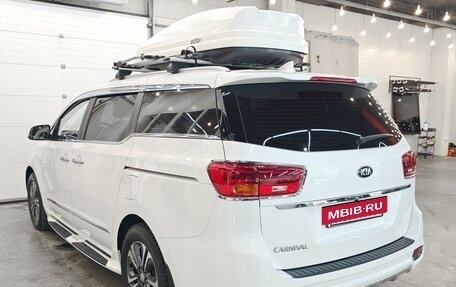 KIA Carnival III, 2018 год, 2 750 000 рублей, 4 фотография