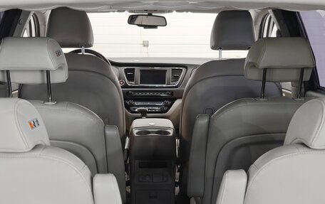 KIA Carnival III, 2018 год, 2 750 000 рублей, 12 фотография