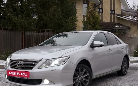 Toyota Camry, 2014 год, 1 350 000 рублей, 8 фотография