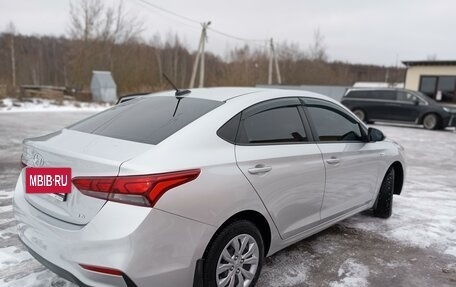 Hyundai Solaris II рестайлинг, 2019 год, 1 700 000 рублей, 14 фотография