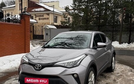 Toyota C-HR I рестайлинг, 2020 год, 2 790 000 рублей, 2 фотография