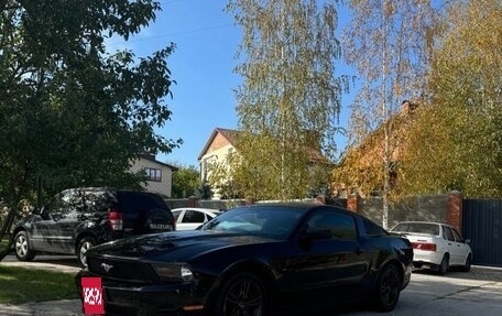 Ford Mustang VI рестайлинг, 2009 год, 2 000 000 рублей, 2 фотография