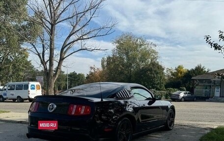 Ford Mustang VI рестайлинг, 2009 год, 2 000 000 рублей, 3 фотография