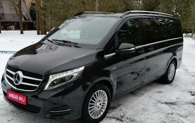 Mercedes-Benz V-Класс, 2015 год, 3 400 000 рублей, 1 фотография