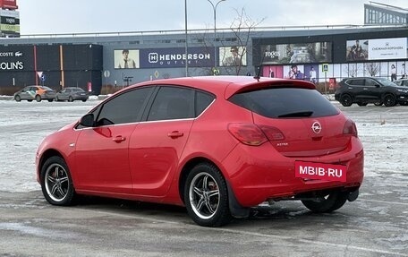 Opel Astra J, 2010 год, 590 000 рублей, 3 фотография