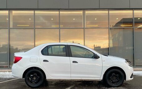 Renault Logan II, 2017 год, 599 000 рублей, 3 фотография