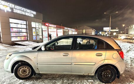 KIA Rio II, 2010 год, 385 000 рублей, 6 фотография