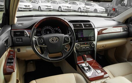 Toyota Camry, 2012 год, 2 150 000 рублей, 11 фотография