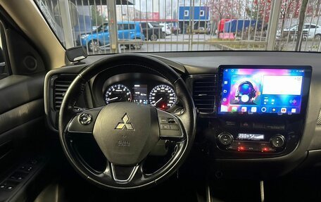 Mitsubishi Outlander III рестайлинг 3, 2016 год, 1 544 000 рублей, 11 фотография