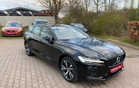 Volvo V60 II, 2021 год, 3 410 000 рублей, 1 фотография