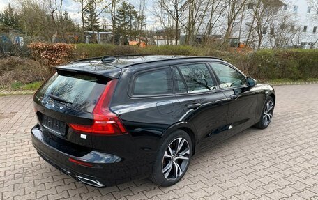 Volvo V60 II, 2021 год, 3 410 000 рублей, 4 фотография