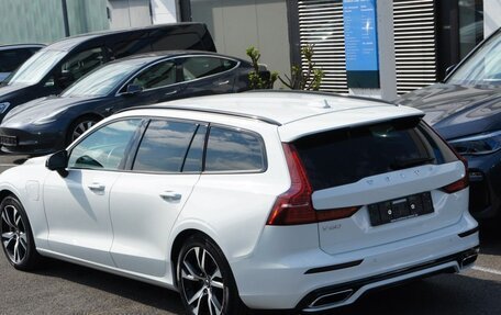 Volvo V60 II, 2021 год, 3 400 000 рублей, 4 фотография