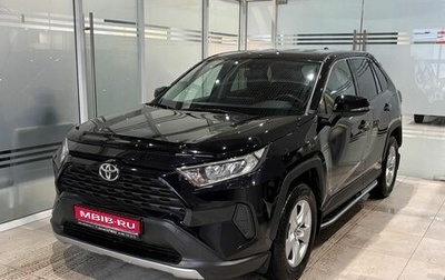 Toyota RAV4, 2021 год, 3 199 000 рублей, 1 фотография