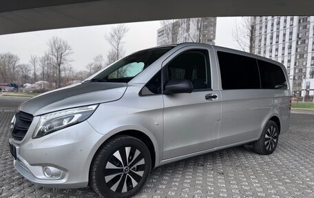 Mercedes-Benz Vito, 2023 год, 7 100 000 рублей, 3 фотография