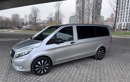 Mercedes-Benz Vito, 2023 год, 7 100 000 рублей, 8 фотография