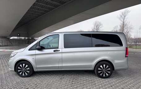 Mercedes-Benz Vito, 2023 год, 7 100 000 рублей, 23 фотография