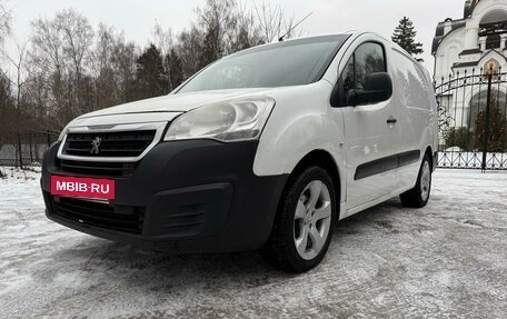 Peugeot Partner II рестайлинг 2, 2015 год, 995 000 рублей, 11 фотография