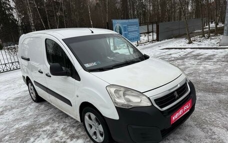 Peugeot Partner II рестайлинг 2, 2015 год, 995 000 рублей, 9 фотография