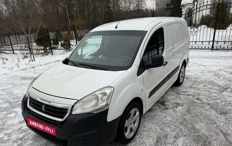 Peugeot Partner II рестайлинг 2, 2015 год, 995 000 рублей, 12 фотография