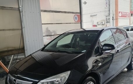 Opel Astra J, 2011 год, 900 000 рублей, 2 фотография