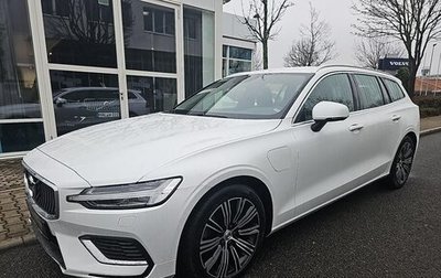 Volvo V60 II, 2021 год, 3 665 000 рублей, 1 фотография