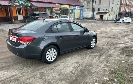 Chevrolet Cruze II, 2011 год, 615 000 рублей, 4 фотография