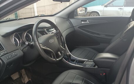 Hyundai Sonata VI, 2010 год, 898 878 рублей, 3 фотография