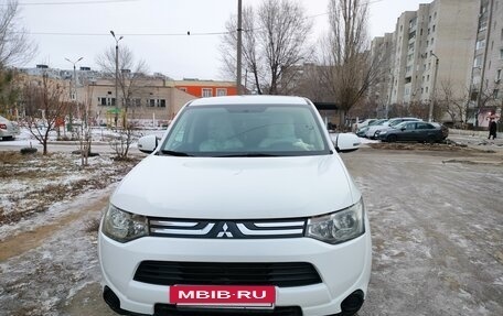 Mitsubishi Outlander III рестайлинг 3, 2013 год, 1 320 000 рублей, 4 фотография