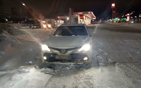 Toyota Camry, 2019 год, 1 350 000 рублей, 1 фотография