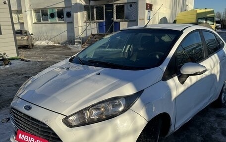 Ford Fiesta, 2015 год, 530 000 рублей, 2 фотография