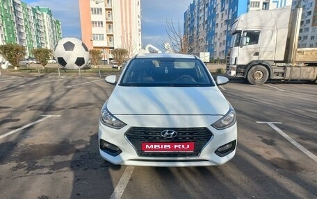 Hyundai Solaris II рестайлинг, 2017 год, 1 080 000 рублей, 1 фотография