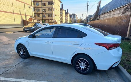 Hyundai Solaris II рестайлинг, 2017 год, 1 080 000 рублей, 4 фотография