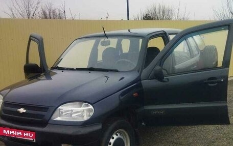 Chevrolet Niva I рестайлинг, 2006 год, 490 000 рублей, 2 фотография