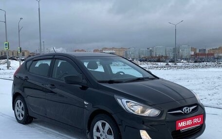 Hyundai Solaris II рестайлинг, 2014 год, 985 000 рублей, 2 фотография