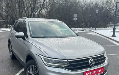 Volkswagen Tiguan II, 2021 год, 2 995 000 рублей, 1 фотография