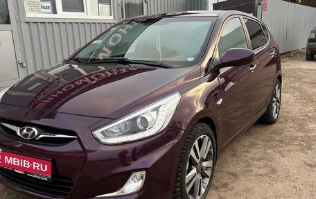 Hyundai Solaris II рестайлинг, 2013 год, 950 000 рублей, 1 фотография