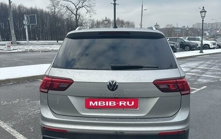 Volkswagen Tiguan II, 2021 год, 2 995 000 рублей, 4 фотография