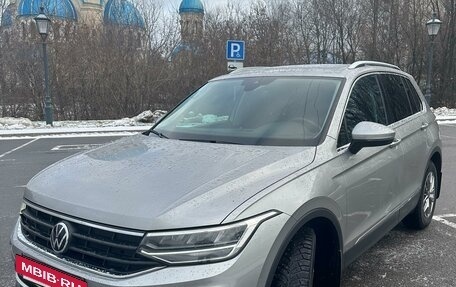 Volkswagen Tiguan II, 2021 год, 2 995 000 рублей, 6 фотография