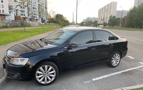 Volkswagen Jetta VI, 2011 год, 1 300 000 рублей, 12 фотография