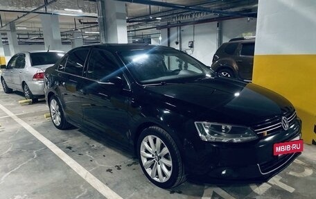 Volkswagen Jetta VI, 2011 год, 1 300 000 рублей, 9 фотография