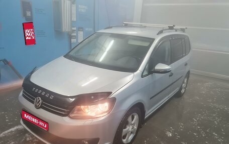 Volkswagen Touran III, 2012 год, 1 049 000 рублей, 1 фотография