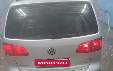 Volkswagen Touran III, 2012 год, 1 049 000 рублей, 4 фотография