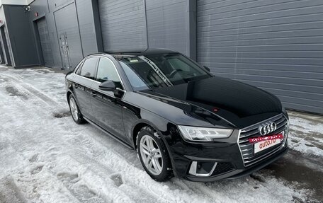 Audi A4, 2019 год, 2 650 000 рублей, 4 фотография