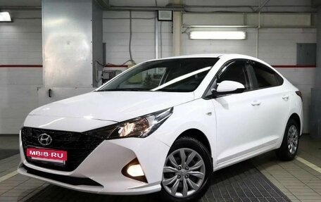 Hyundai Solaris II рестайлинг, 2021 год, 1 950 000 рублей, 22 фотография