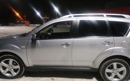 Mitsubishi Outlander III рестайлинг 3, 2008 год, 1 377 777 рублей, 21 фотография